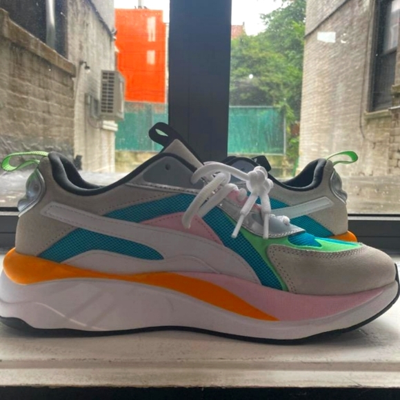 RS PUMA Sneakers - Picture 1 of 5